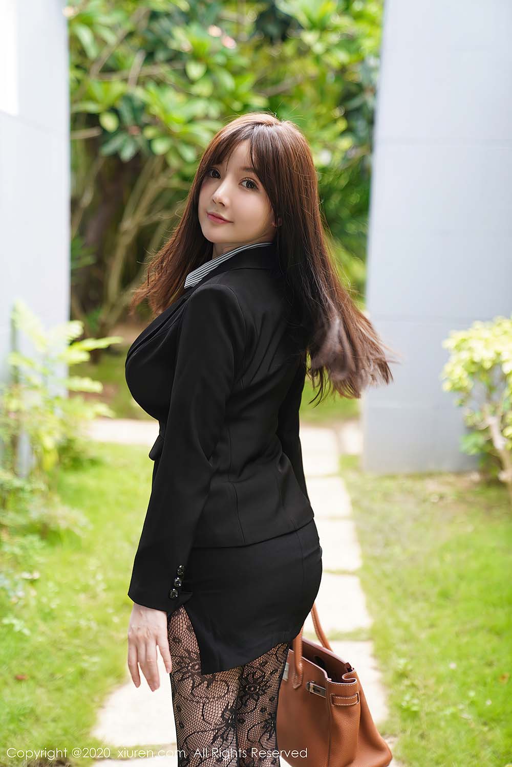 [Xiuren秀人网]XR20201102N02725 NO.2725 糯美子MINIbabe预览图 3