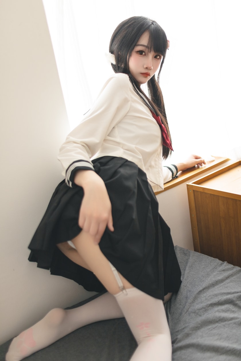 c7bf33d27a8f37e