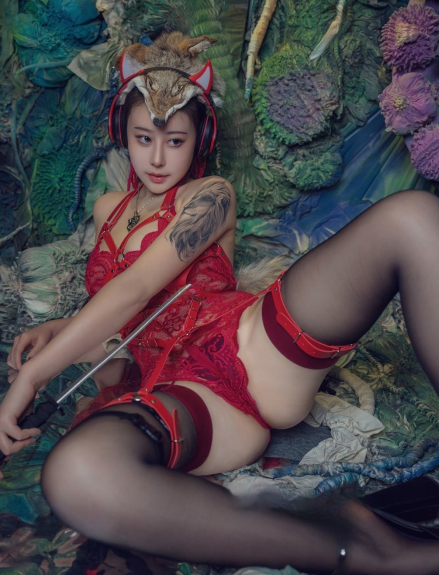 奈汐酱nice NO.096 猎狼女预览图 2 奈汐酱nice NO.096 猎狼女预览图 2