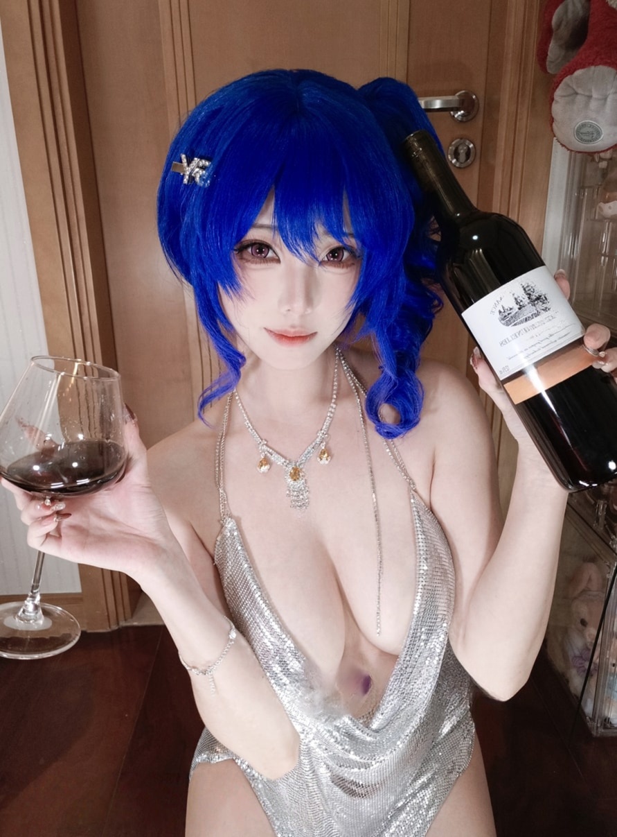 蜜汁猫裘 NO.123 碧蓝航线 圣路易斯礼服自拍预览图 1 蜜汁猫裘 NO.123 碧蓝航线 圣路易斯礼服自拍预览图 1