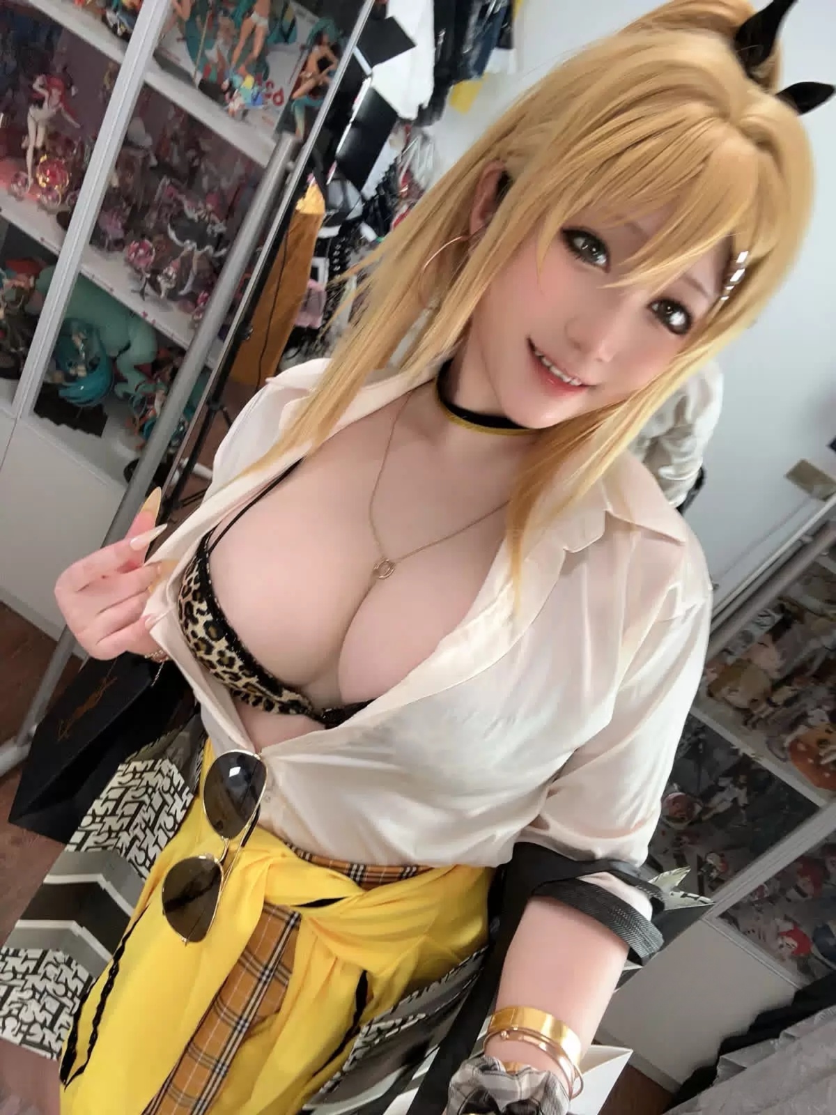 贝贝琪BeckyCOSPLAY写真作品合集&随包视频预览图 3 贝贝琪BeckyCOSPLAY写真作品合集&随包视频预览图 3